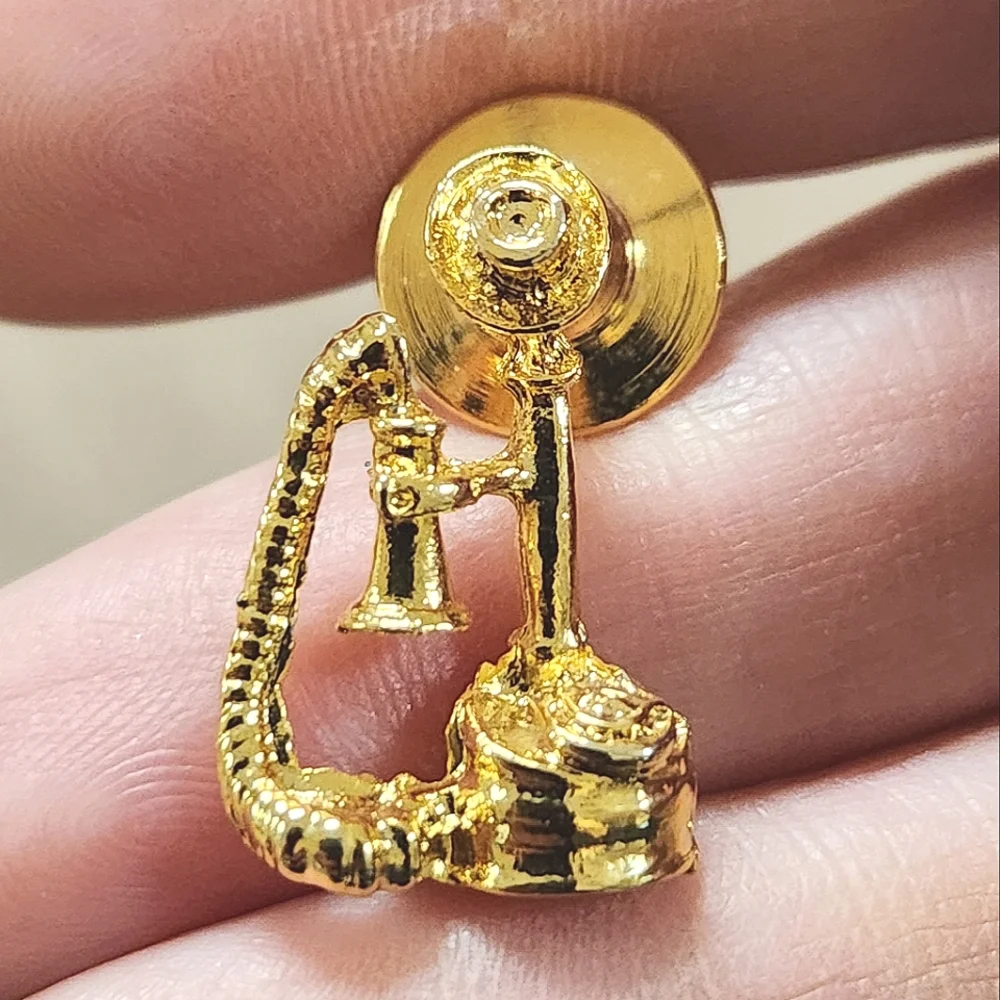 Saks Fifth Avenue Gold Plated 3D Jackpot Machine & Old-fashioned Telephone Pins